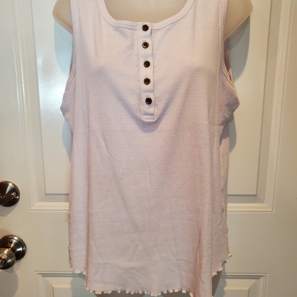 Women's Sleeveless Button-Down Top